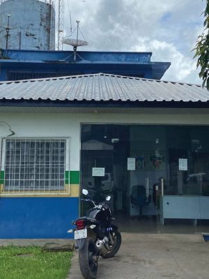 A Polícia Civil do Amazonas (PC-AM), por meio da 70ª Delegacia Interativa de Polícia (DIP) de Juruá (a 674 quilômetros de Manaus), cumpriu, na segunda-feira (23/06), mandado de prisão preventiva em nome de Thamia Torres de Araújo, 26, pelos crimes de tráfico de drogas e corrupção de menores. A prisão aconteceu no bairro Centro, naquele município.