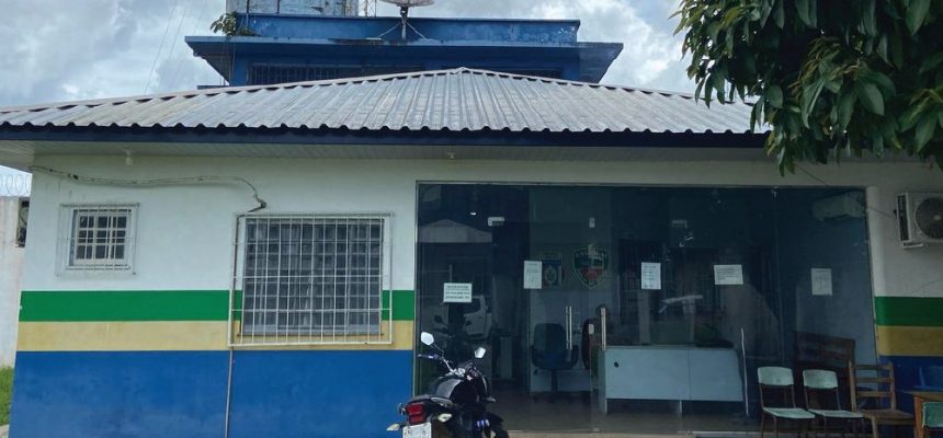 A Polícia Civil do Amazonas (PC-AM), por meio da 70ª Delegacia Interativa de Polícia (DIP) de Juruá (a 674 quilômetros de Manaus), cumpriu, na segunda-feira (23/06), mandado de prisão preventiva em nome de Thamia Torres de Araújo, 26, pelos crimes de tráfico de drogas e corrupção de menores. A prisão aconteceu no bairro Centro, naquele município.