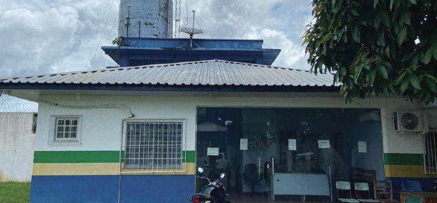 A Polícia Civil do Amazonas (PC-AM), por meio da 70ª Delegacia Interativa de Polícia (DIP) de Juruá (a 674 quilômetros de Manaus), prendeu em flagrante, na terça-feira (22/07), um homem, 23, por agredir fisicamente o próprio pai, de 60 anos. A prisão ocorreu no bairro Tancredo Neves II, no município.