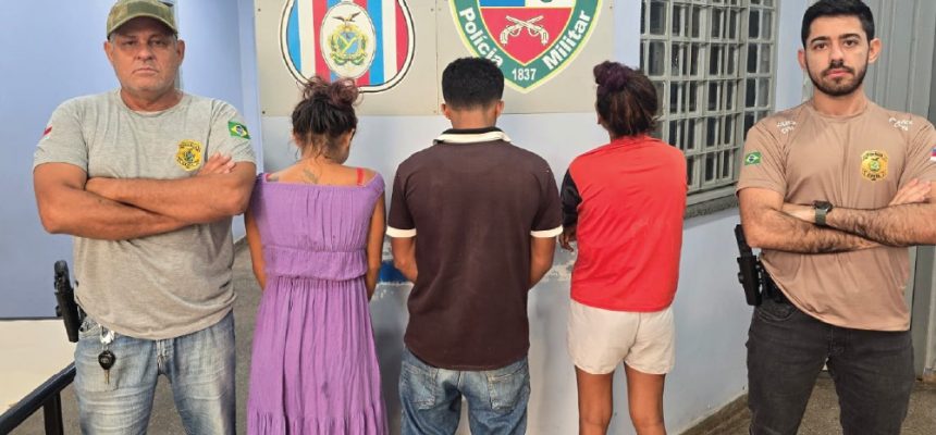 A Polícia Civil do Amazonas (PC-AM), por meio da 70ª Delegacia Interativa de Polícia (DIP) de Juruá (a 674 quilômetros de Manaus), em ação integrada com a Polícia Militar do Amazonas (PMAM) e Guarda Civil Municipal (GCM), prendeu em flagrante, entre sexta-feira (04) e sábado (05), Lucas Souza da Silva, Josina Ferreira Bravino e Tamina da Silva Freitas, todos de 23 anos, pelos crimes de receptação, furto qualificado e tráfico de drogas. As prisões foram efetuadas nos bairros São Francisco e Tancredo Neves, no município.