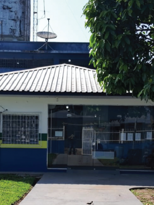 A Polícia Civil do Amazonas (PC-AM), por meio da 70ª Delegacia Interativa de Polícia (DIP) de Juruá (a 674 quilômetros de Manaus), em ação conjunta com a Polícia Militar do Amazonas (PMAM), prendeu em flagrante, no sábado (20), um homem, de 25 anos, pelo crime de tentativa de homicídio qualificado contra seu padrasto, de 42 anos. A vítima foi atingida por golpes de faca durante a madrugada do mesmo dia.